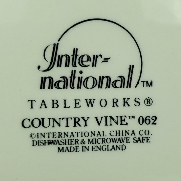 International Tableworks Country Vine Dinner Plates 062 Swirl Plates Green Ivy - Picture 6 of 6